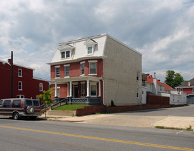 812-814 W Washington St in Hagerstown, MD - Building Photo - Building Photo