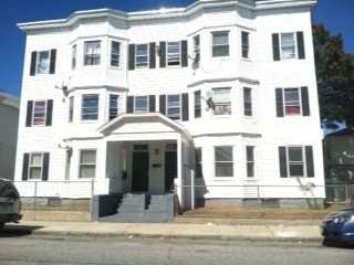 130-132 Springfield St in Lawrence, MA - Building Photo