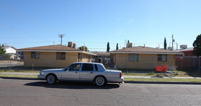 8636 Lawson St in El Paso, TX - Building Photo - Building Photo