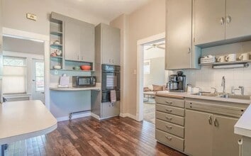 162 N 9th St, Unit 162 N. 9th Apt A in Laramie, WY - Building Photo - Building Photo
