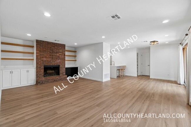 9009 N May Ave in Oklahoma City, OK - Building Photo - Building Photo