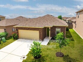 7126 Mesa Cliffs in Converse, TX - Building Photo