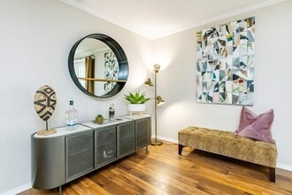 South Wind Apartment Homes in Franklin, TN - Foto de edificio - Building Photo