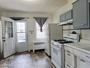 117 Wyoming Ave, Unit 1 in Scranton, PA - Foto de edificio - Building Photo