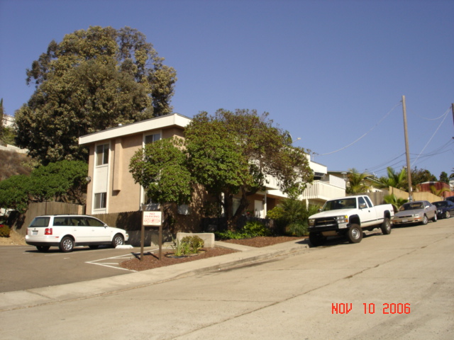 5828 Ruby St in San Diego, CA - Foto de edificio