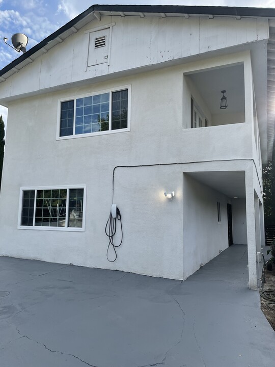4150 Prasa Rd in Woodland Hills, CA - Foto de edificio