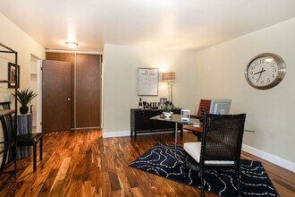 5400 Mountain Blvd in Oakland, CA - Building Photo - Building Photo