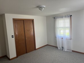 10 Pine St in Derby, CT - Foto de edificio - Building Photo