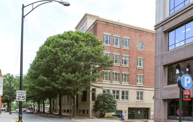 400 N Church St in Charlotte, NC - Foto de edificio - Building Photo