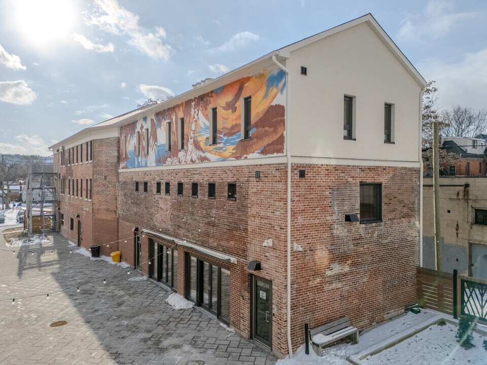 Sacajawea Non-Profit Housing in Hamilton, ON - Building Photo