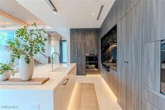 1100 Sandpiper St in Naples, FL - Building Photo - Building Photo