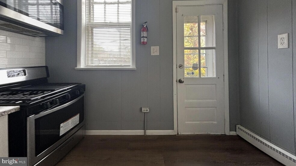 834 McDowell Ave in Chester, PA - Building Photo