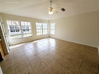 76 N McCall Rd in Englewood, FL - Building Photo - Building Photo