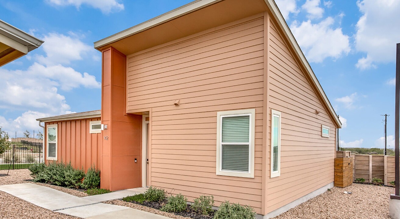 Estates at Plum Creek in Kyle, TX - Foto de edificio