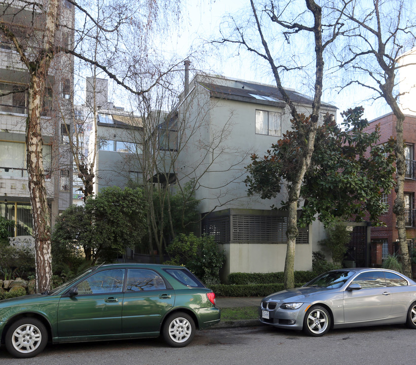 1934 Barclay St in Vancouver, BC - Building Photo