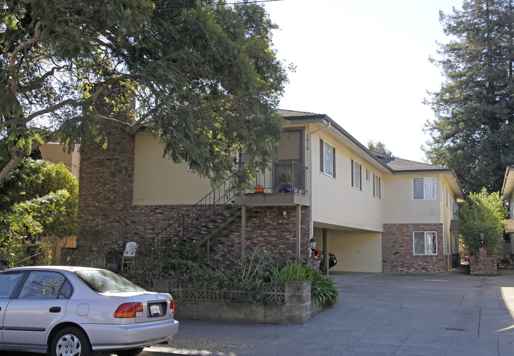 1810 Alameda Ave in Alameda, CA - Building Photo