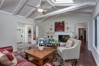 219 Scofield Dr in Moraga, CA - Foto de edificio - Building Photo