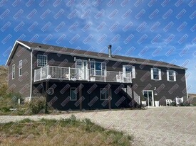 39 Dry Creek Dr in Moorcroft, WY - Building Photo