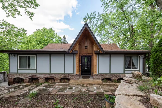 property at 1568 Belmar Dr