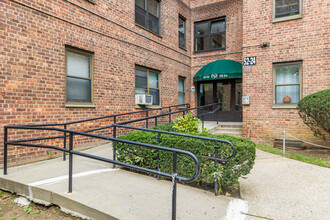 Ridgewood Gardens in Maspeth, NY - Building Photo - Building Photo