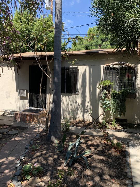 1145 N Formosa Ave, Unit 3 in West Hollywood, CA - Building Photo