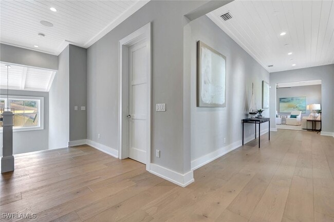property at 160 Broad Ave S