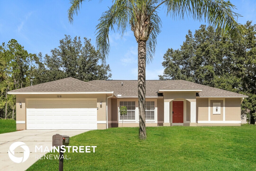 1518 Craleigh St in North Port, FL - Building Photo