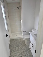 Room in Townhome on Donna Ave in Charlotte, NC - Building Photo - Building Photo