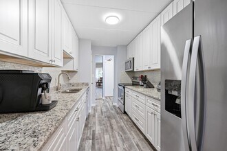 225 S Rohlwing Rd in Palatine, IL - Building Photo - Building Photo