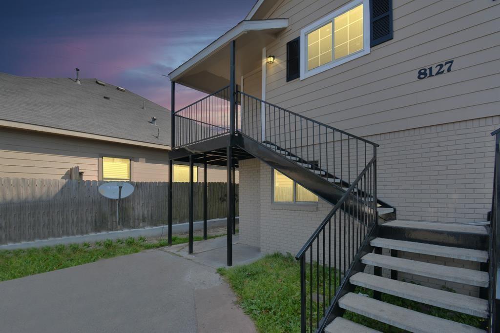 8127 Colonial Ln in Houston, TX - Building Photo