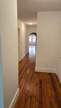 1595 Chapel St, Unit 3 in New Haven, CT - Foto de edificio - Building Photo