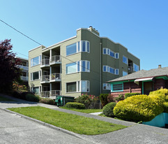 Emerald Vista Apartments