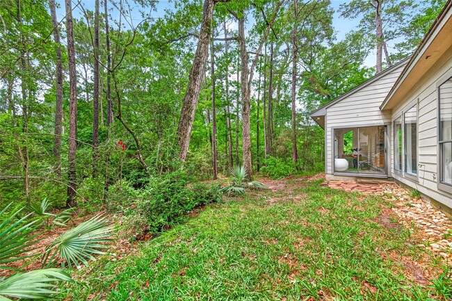 property at 41 Creek Forest Ln