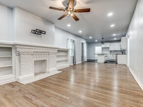 705 NW 34th St in Oklahoma City, OK - Foto de edificio - Building Photo