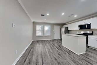 79 Genesee Ridge Dr in Conroe, TX - Building Photo - Building Photo