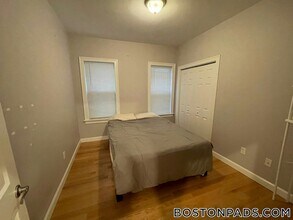 83 Newbury St in Somerville, MA - Building Photo - Building Photo