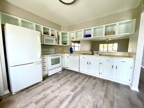 1850 Atlantic St, Unit 121 in Melbourne Beach, FL - Building Photo - Building Photo