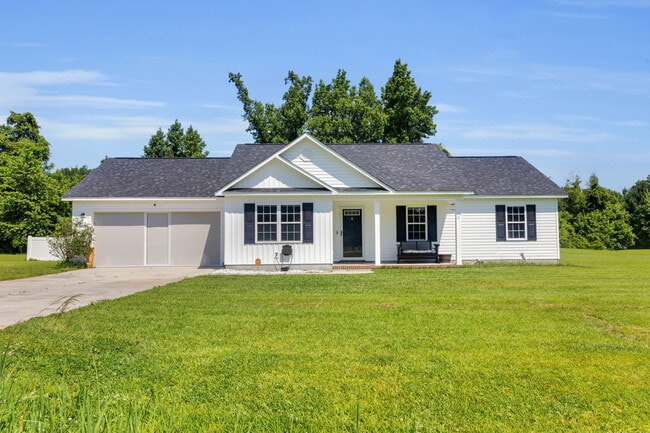 property at 117 Woodbury Farm Dr
