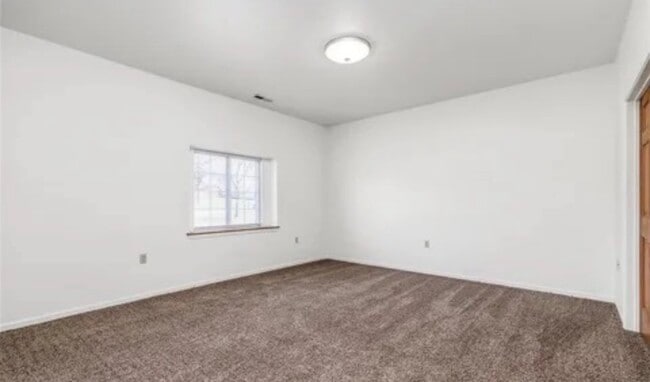 621 Twin Valley Dr in Lebanon, MO - Building Photo - Building Photo