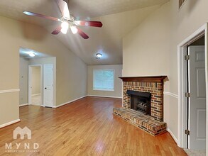 2971 Meadow Ln in Powder Springs, GA - Building Photo - Building Photo