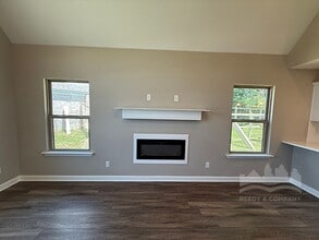 Welcome to this charming 4 bedroom, 2.5 ba in Walls, MS - Building Photo - Building Photo
