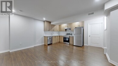 44 Flerimac Rd in Toronto, ON - Building Photo - Building Photo