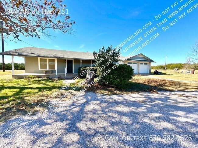 3442 N U.S. Hwy 281 in Burnet, TX - Building Photo - Building Photo