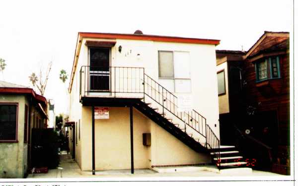 117 14th St in Seal Beach, CA - Foto de edificio - Building Photo