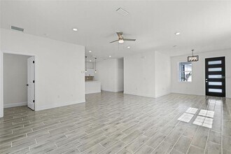 2211 Simmons Ave in Leesburg, FL - Building Photo - Building Photo