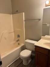 2650 E Oakbrook Dr in Columbia, MO - Building Photo - Building Photo