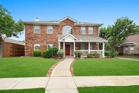 5004 Cedar Elm Dr in McKinney, TX - Foto de edificio - Building Photo