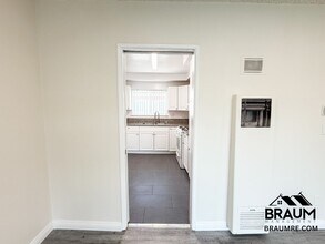 5131 Buffalo Ave in Los Angeles, CA - Building Photo - Building Photo