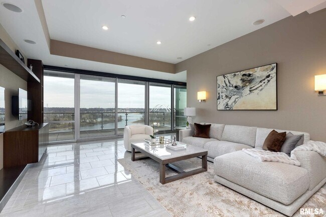 1 Montgomery Dr, Unit 803 in Moline, IL - Foto de edificio - Building Photo