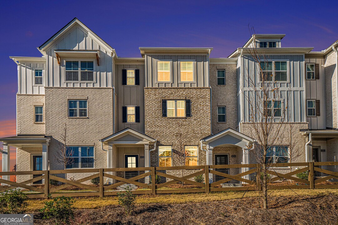 6229 Honeybell Aly in Mableton, GA - Building Photo